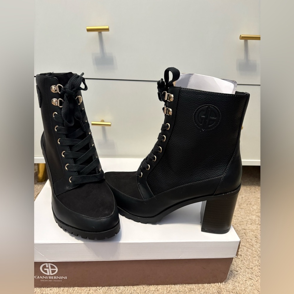 Giani Bernini Keegannp Black Lace-Up Lug Sole Heeled Boots 8.5M NIB - Picture 3 of 10
